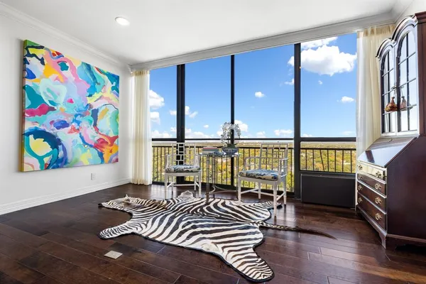 $449,000 | 6335 West Northwest Highway, Unit 2015, Dallas, TX 75225