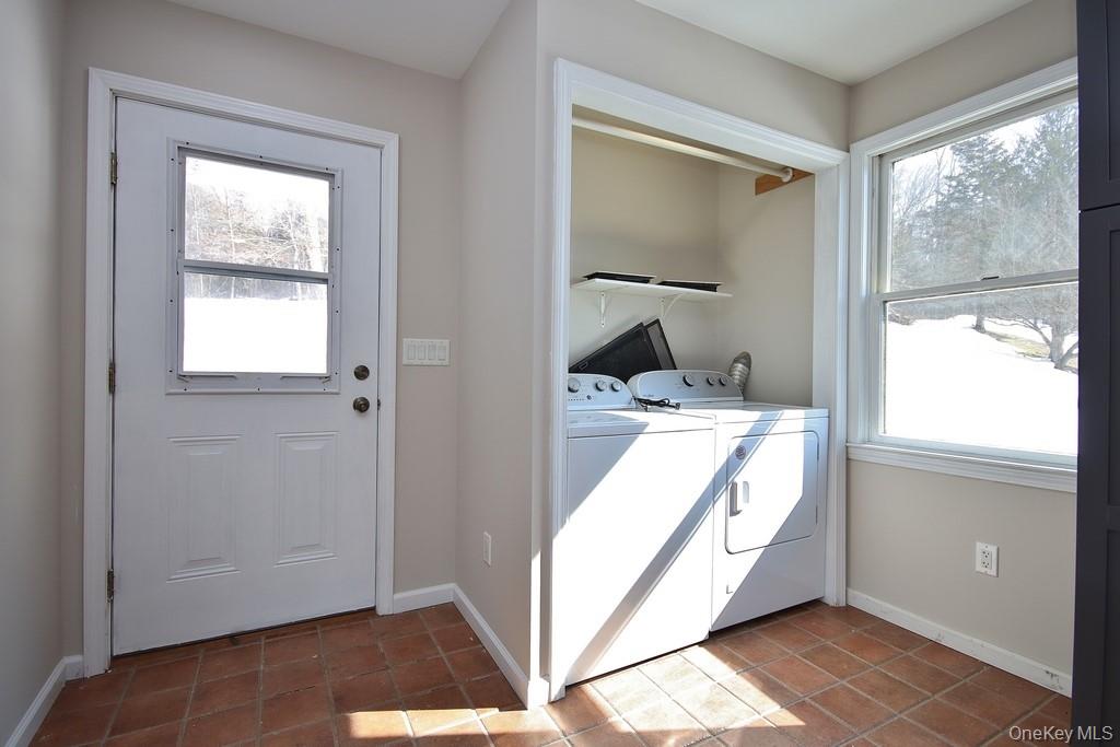 23 Robert Road Poughkeepsie, NY 12603 - Photo 15 of 40