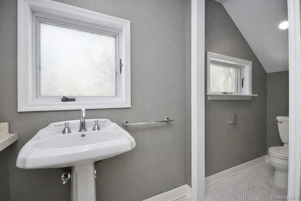 23 Robert Road Poughkeepsie, NY 12603 - Photo 25 of 40