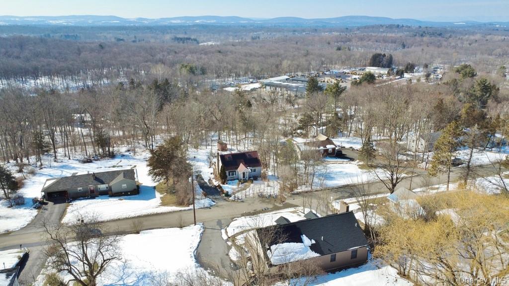 23 Robert Road Poughkeepsie, NY 12603 - Photo 5 of 40