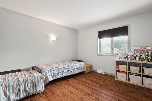 $595,000 | 127 Stoneleigh Drive, East Stroudsburg, PA 18301