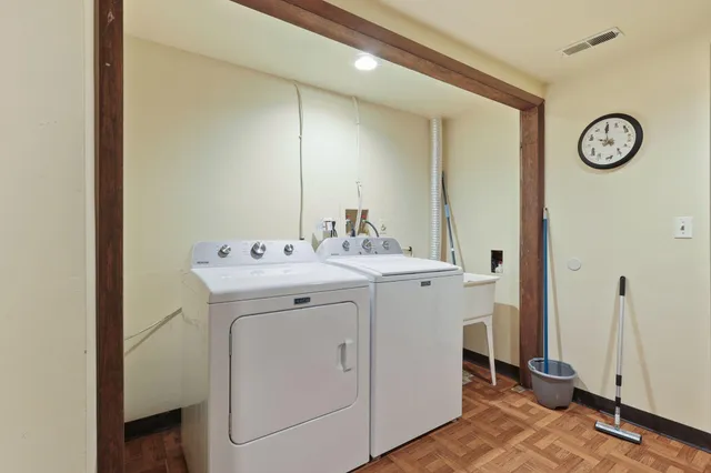 $595,000 | 127 Stoneleigh Drive, East Stroudsburg, PA 18301