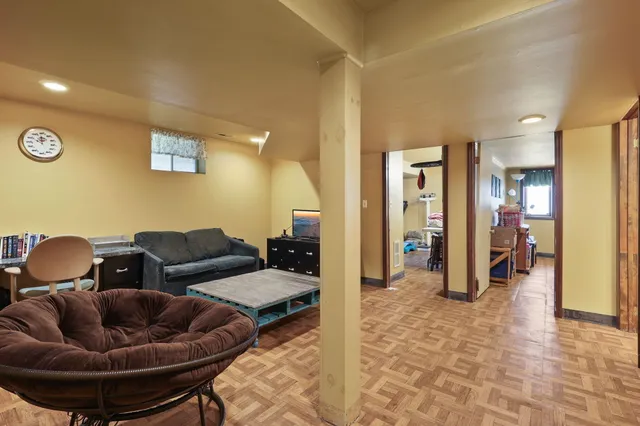 $595,000 | 127 Stoneleigh Drive, East Stroudsburg, PA 18301