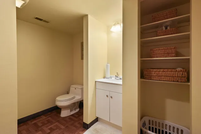 $595,000 | 127 Stoneleigh Drive, East Stroudsburg, PA 18301