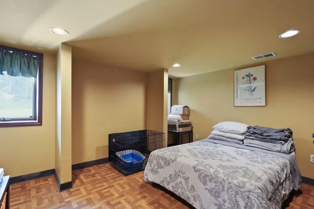 $595,000 | 127 Stoneleigh Drive, East Stroudsburg, PA 18301