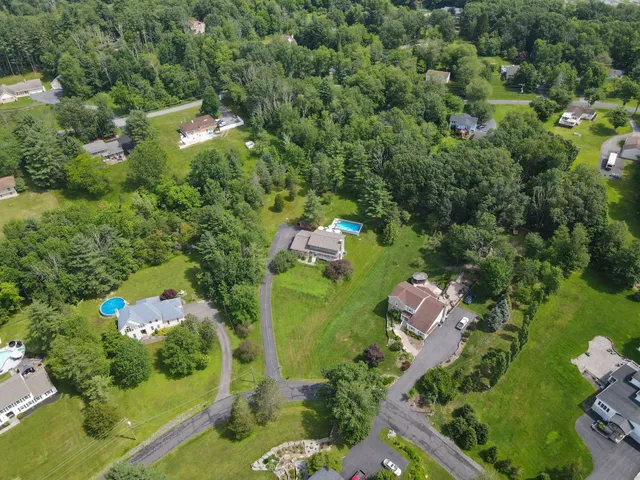 $595,000 | 127 Stoneleigh Drive, East Stroudsburg, PA 18301