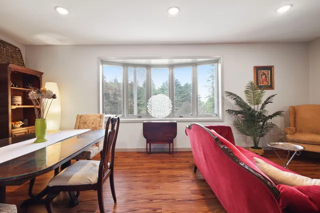 $595,000 | 127 Stoneleigh Drive, East Stroudsburg, PA 18301