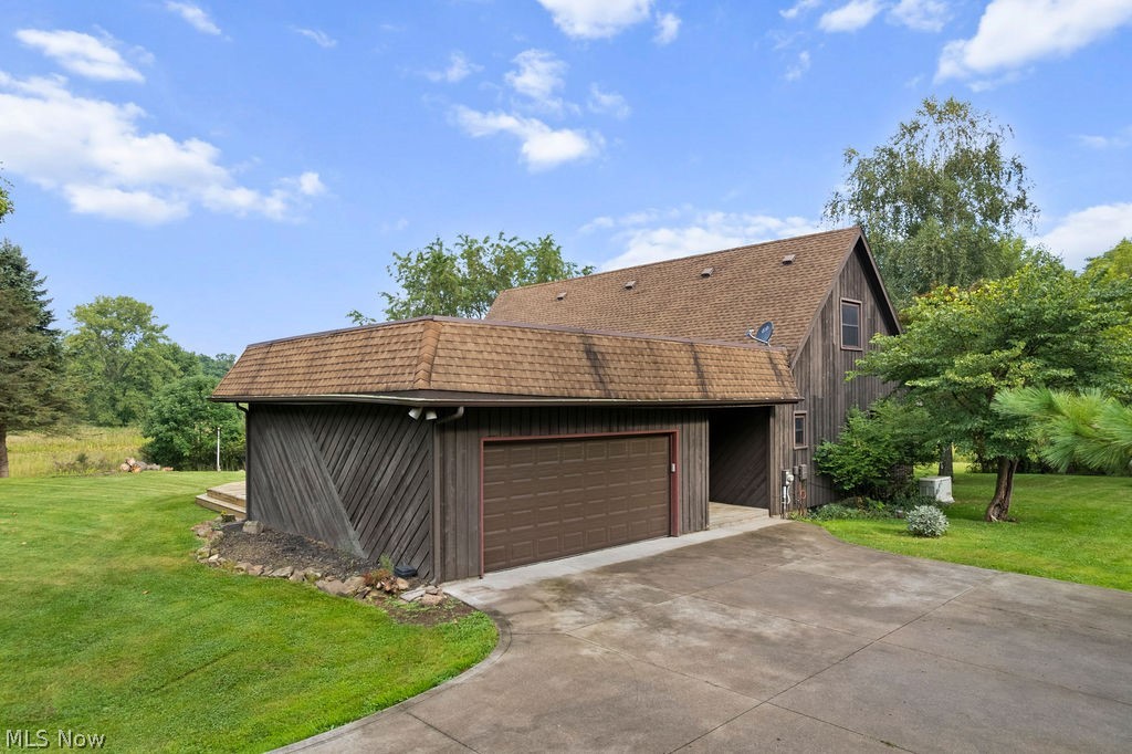 7734 Seasons Road Kent, OH 44240 - Photo 37 of 50 Garage