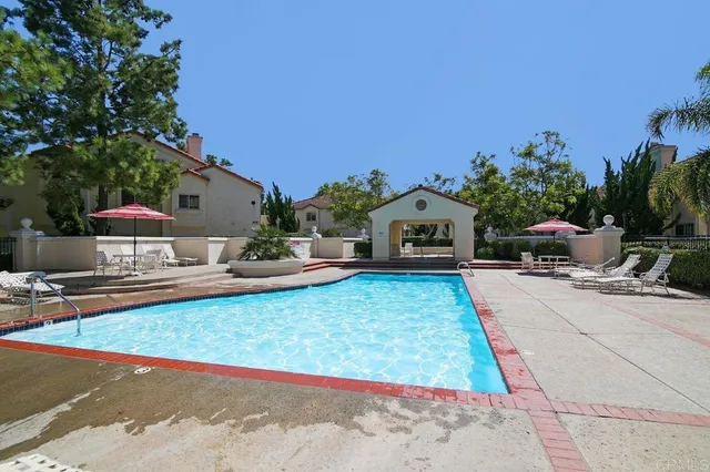 $510,000 | 1050 La Tortuga Drive, Unit 5, Vista, CA 92081