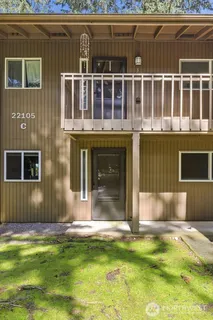 $350,000 | 22105 66th Avenue West, Unit 1C, Mountlake Terrace, WA 98043