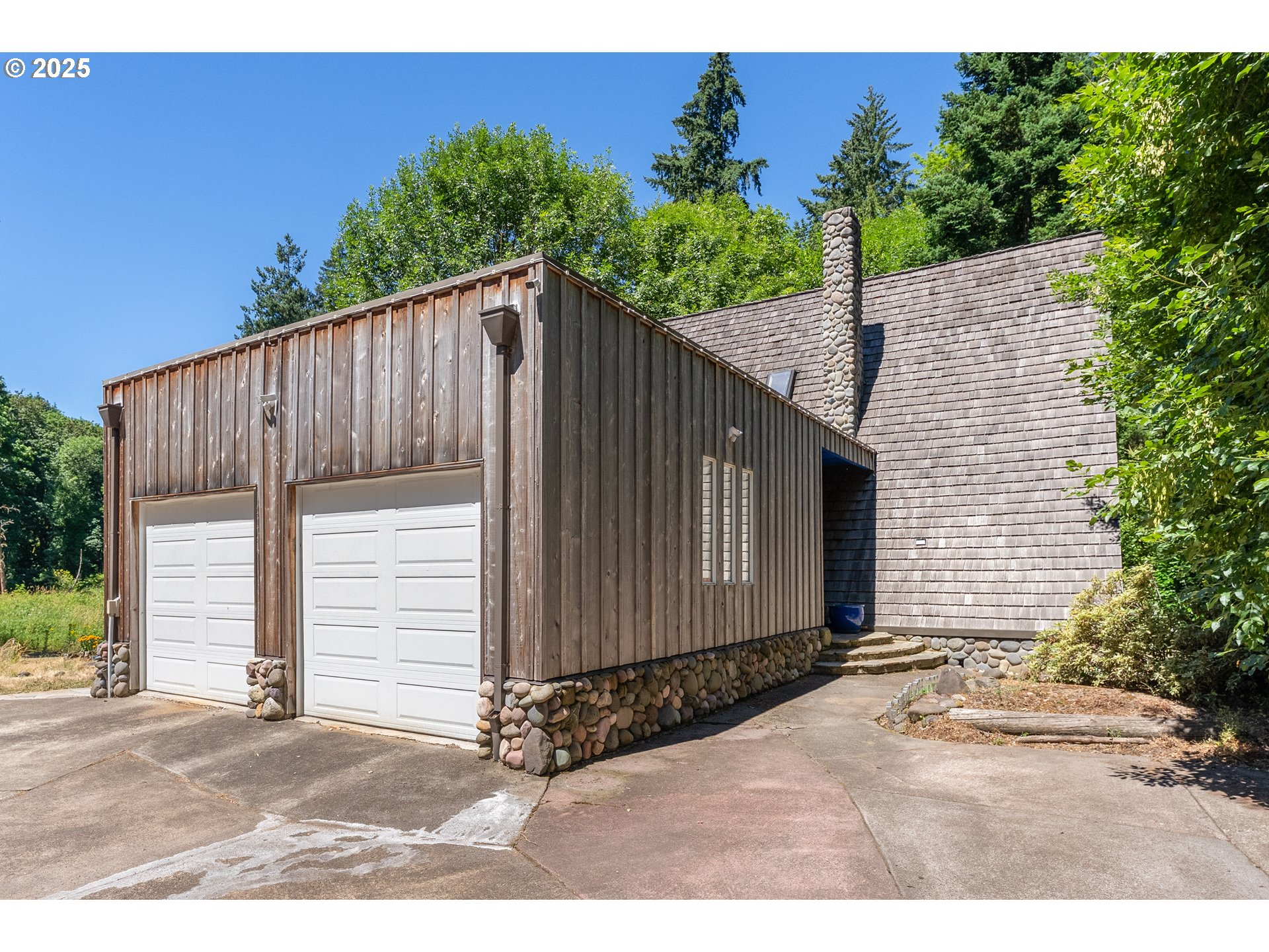 12511 Southwest Bell Road Wilsonville, OR 97070 - Photo 26 of 39 Garage