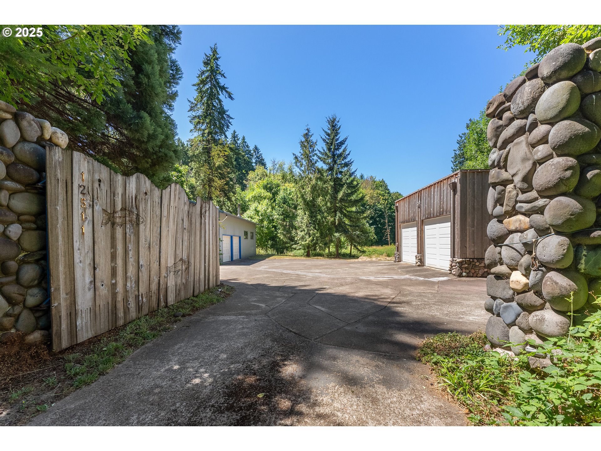12511 Southwest Bell Road Wilsonville, OR 97070 - Photo 39 of 39 Driveway