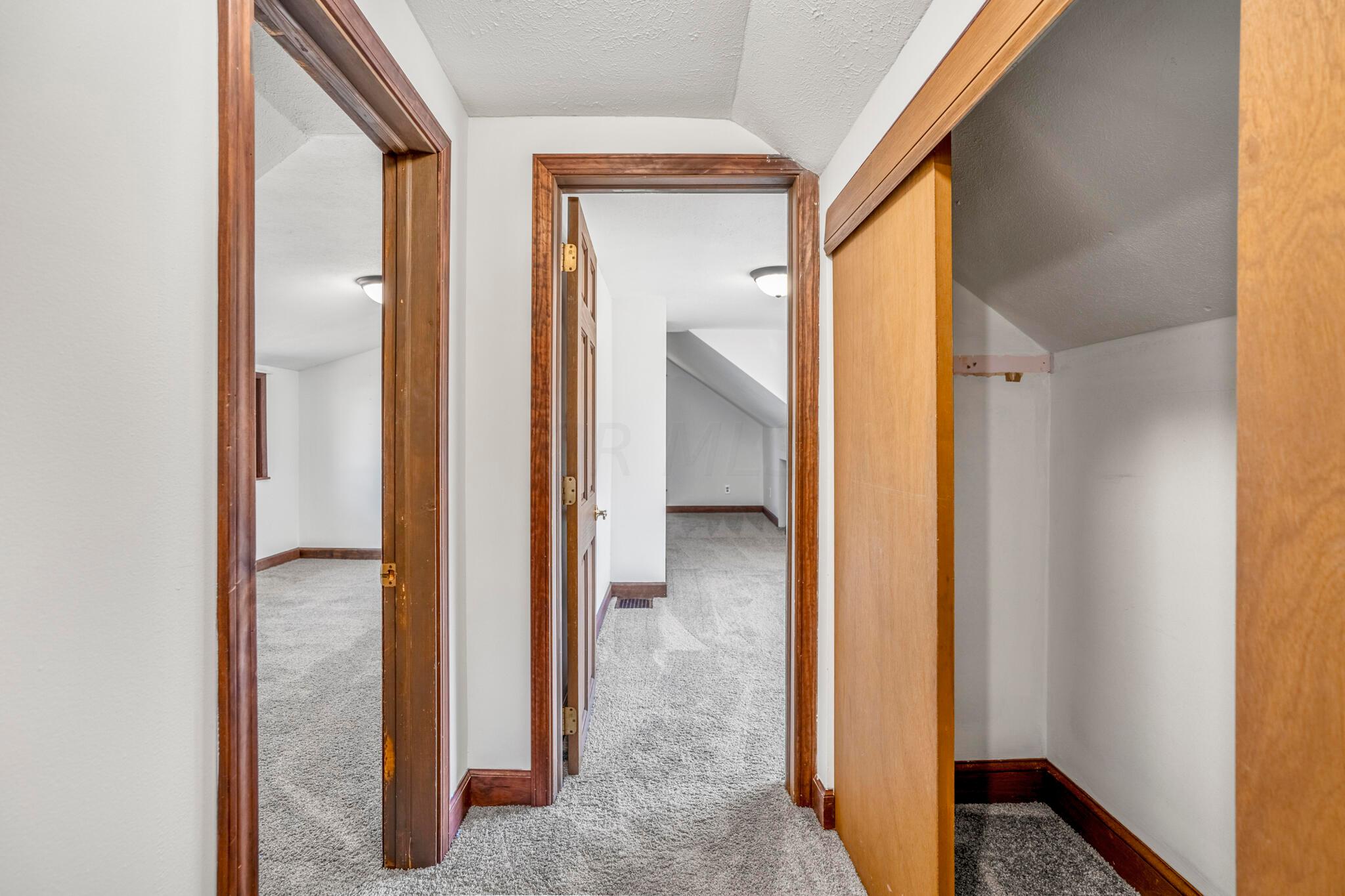 2587 Jordan Road Columbus, OH 43231 - Photo 24 of 40 DSC00271-HDR