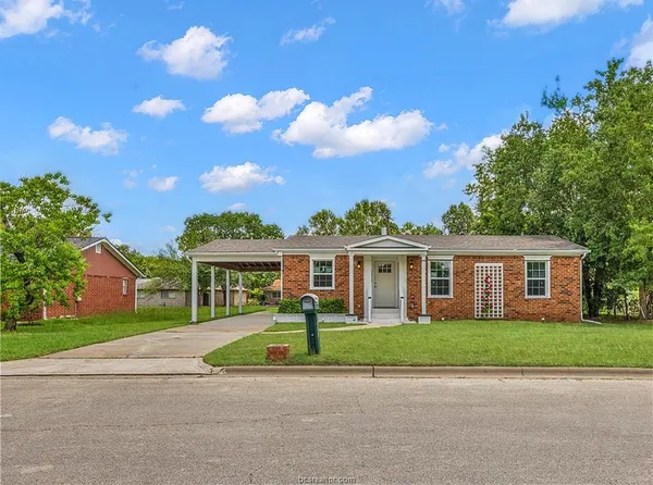 $250,000 | 2105 Cabot Circle, Bryan, TX 77803