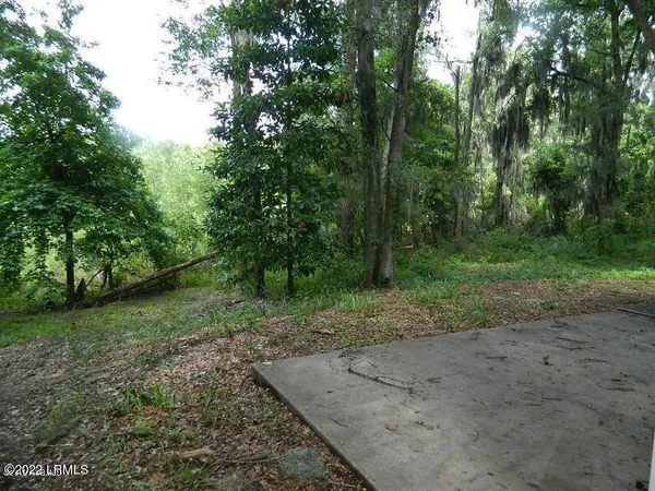 $1,800 | 116 Tamara Lane, Unit A, Port Royal, SC 29935