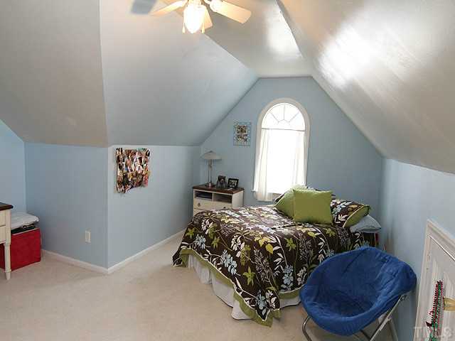 2212 Laurel Valley Way Raleigh, NC 27604 - Photo 18 of 25 Gallery Image 18