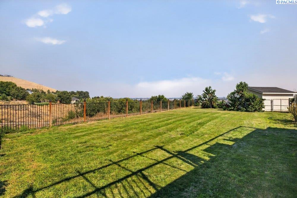 103306 East Vaca Road Kennewick, WA 99338 - Photo 8 of 50 Gallery Image 8
