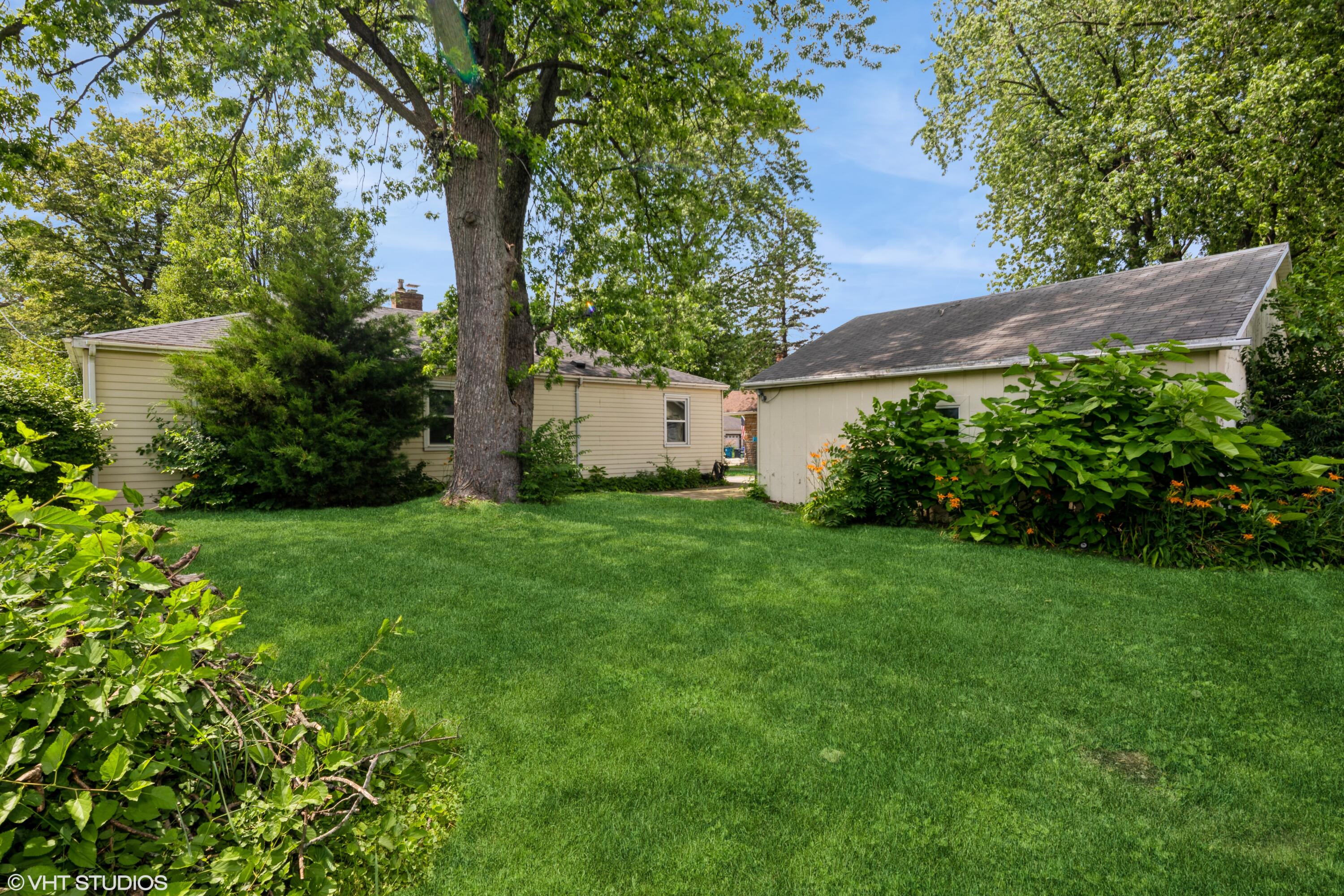 266 Maxwell Street Crown Point, IN 46307 - Photo 3 of 34 3000x2000