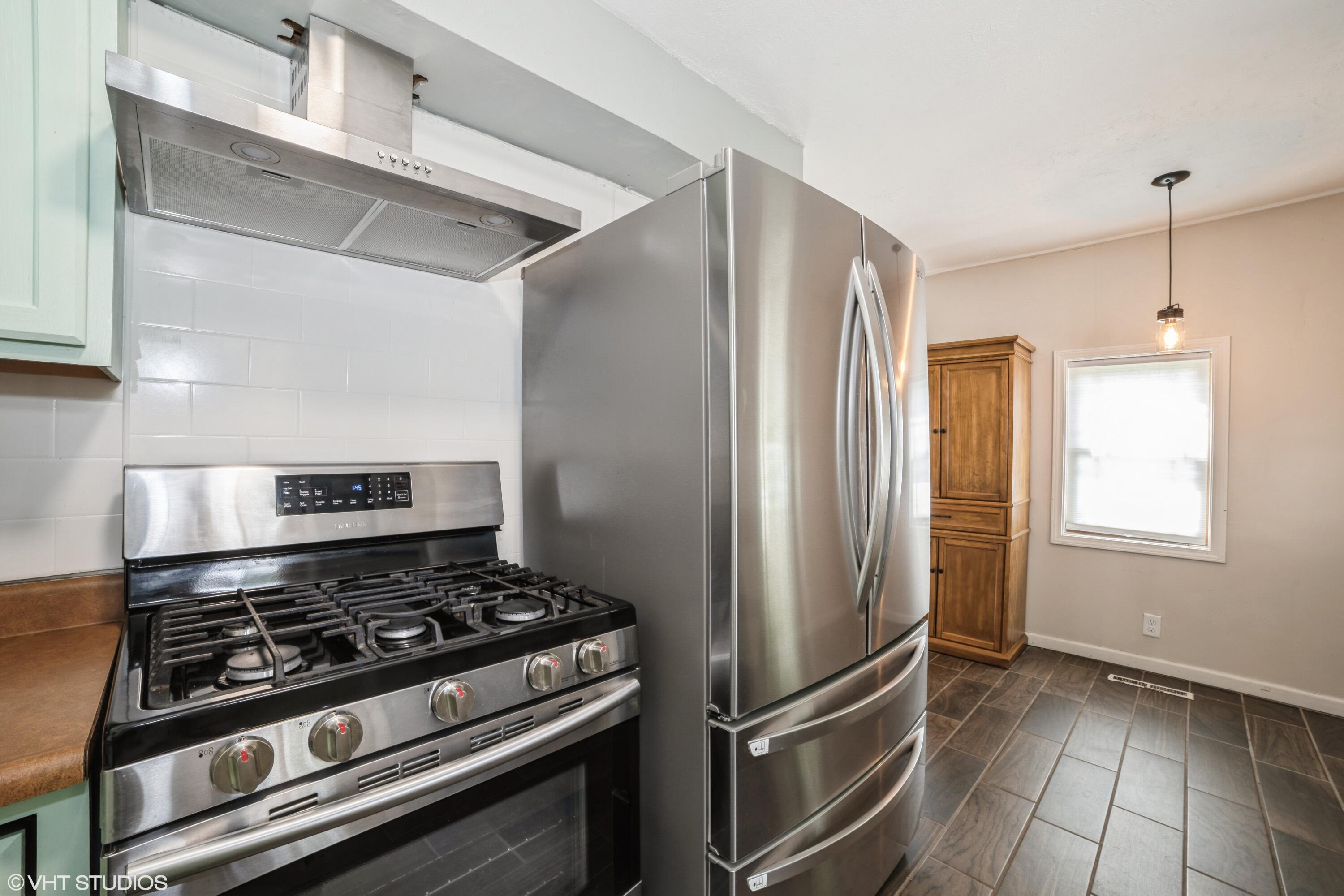 266 Maxwell Street Crown Point, IN 46307 - Photo 5 of 34 3000x2000