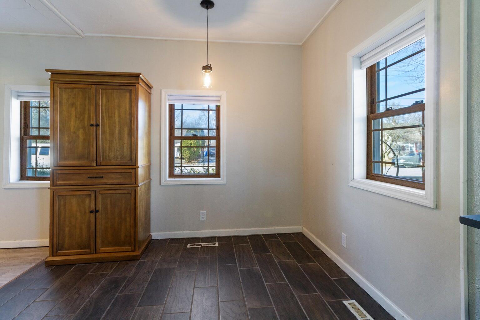 266 Maxwell Street Crown Point, IN 46307 - Photo 6 of 34 1536x1024