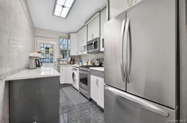 102-08 62nd Road Queens, NY 11375 - Photo 12 of 20