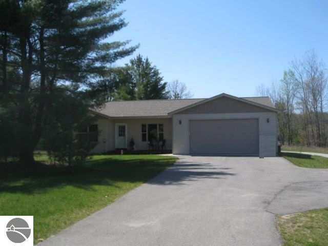 1559 Round Lake Road Interlochen, MI 49643 - Photo 21 of 21 1735091-20.JPG