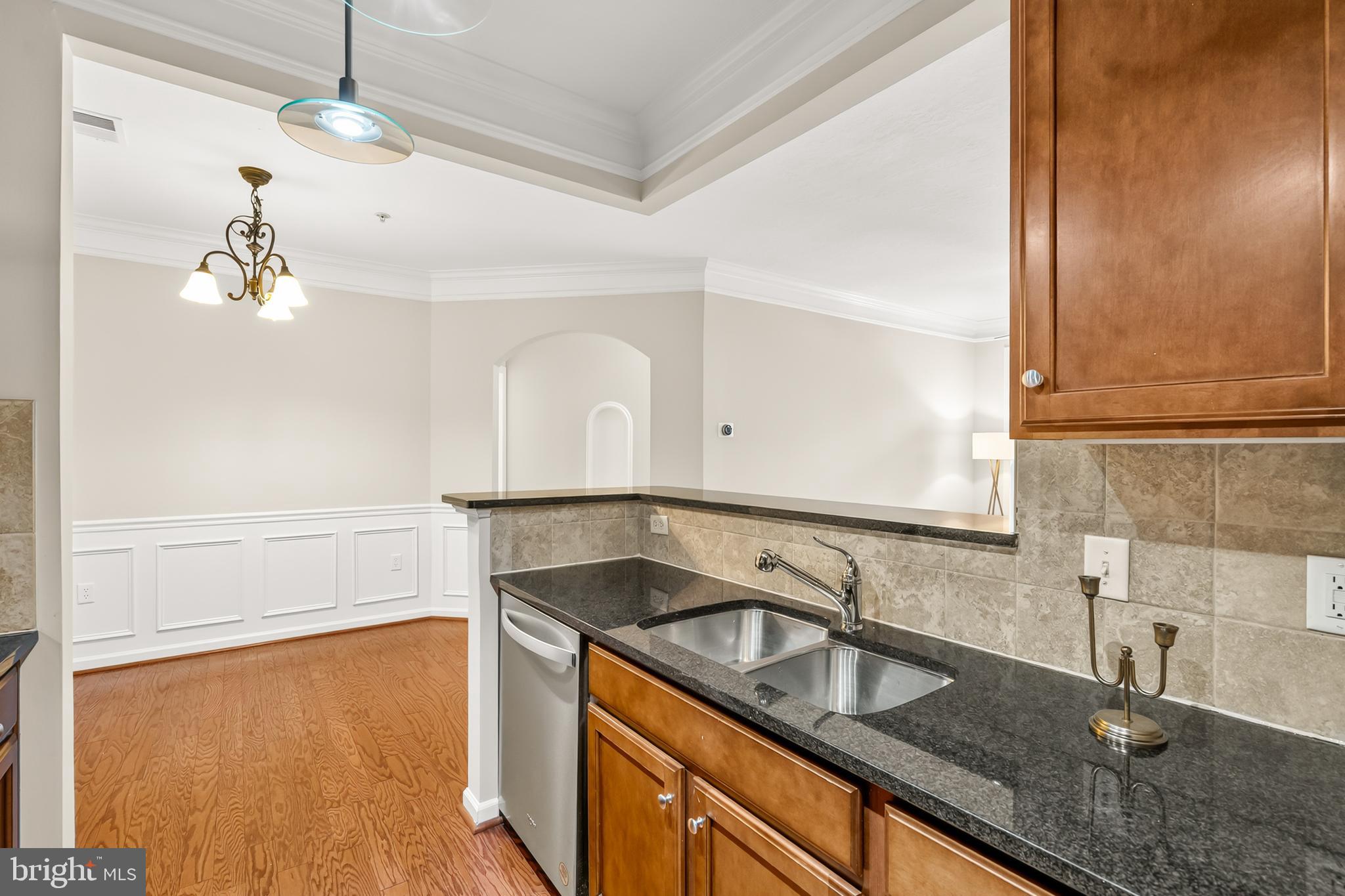 514 Sunset View Terrace Southeast, Unit 207 Leesburg, VA 20175 - Photo 21 of 51