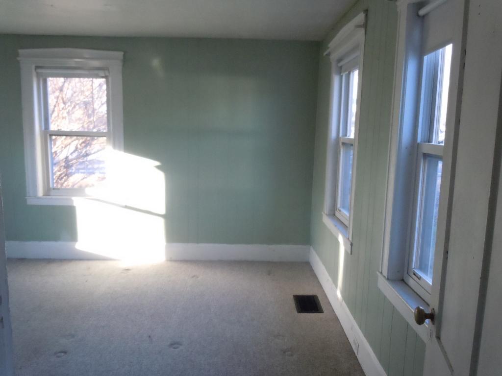 421 Mammoth Road Londonderry, NH 03053 - Photo 17 of 18