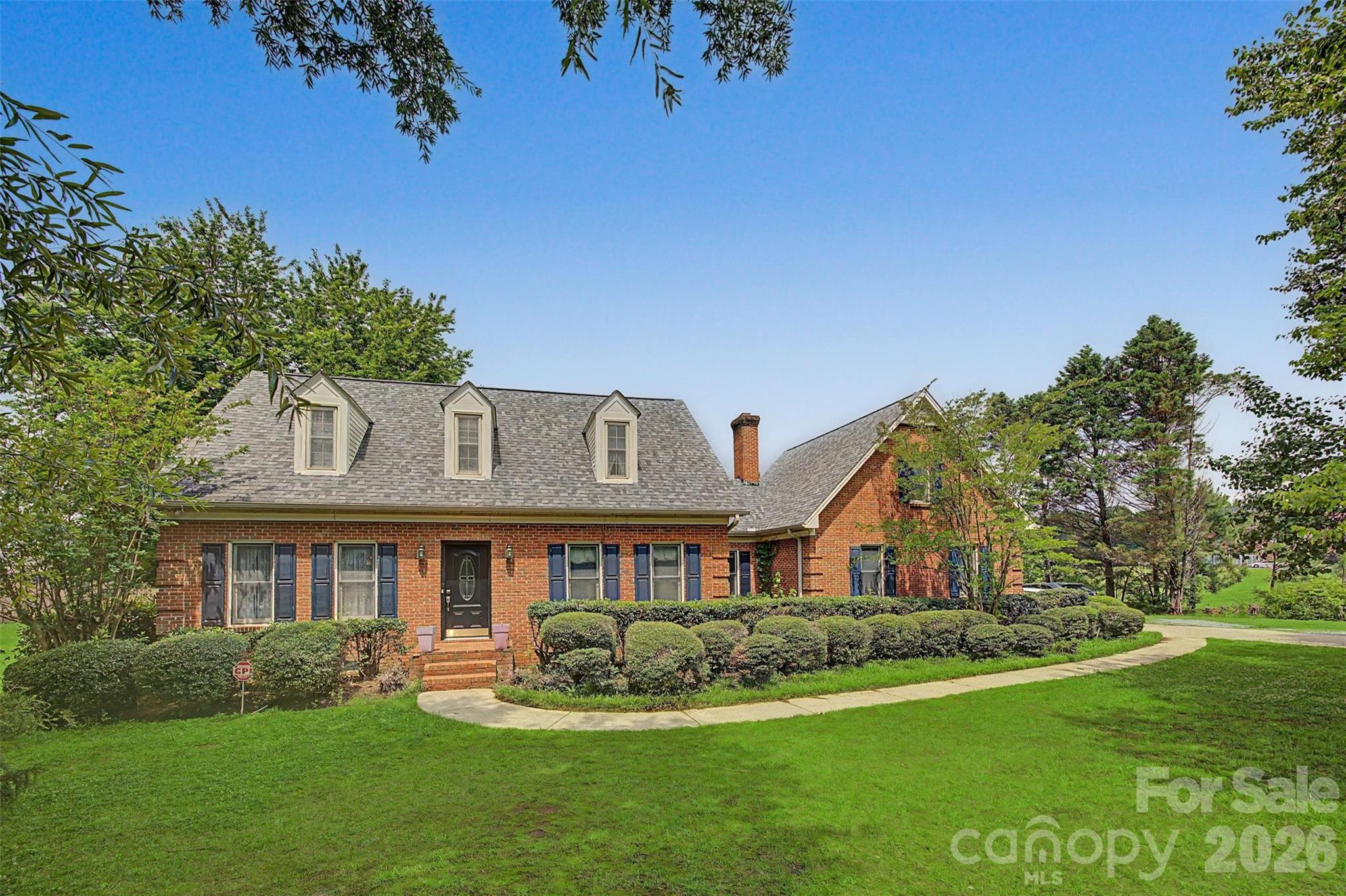 402 Providence Road South Waxhaw, NC 28173 - Photo 2 of 32
