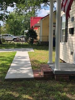 110 Queens Road Jacksonville, NC 28540 - Photo 23 of 42 front sidewalk