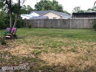 110 Queens Road Jacksonville, NC 28540 - Photo 5 of 42 back yard