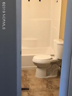 110 Queens Road Jacksonville, NC 28540 - Photo 10 of 42 bathroom 4