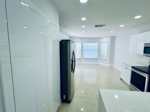$4,800 | 5002 Southwest 35th Terrace, Hollywood, FL 33312
