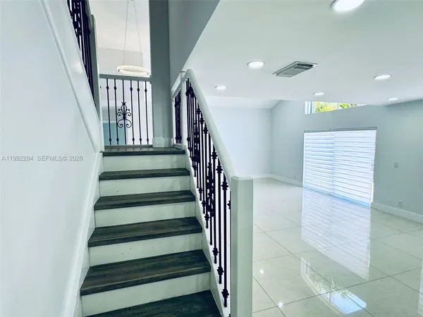 $4,800 | 5002 Southwest 35th Terrace, Hollywood, FL 33312