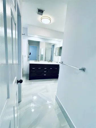 $4,800 | 5002 Southwest 35th Terrace, Hollywood, FL 33312