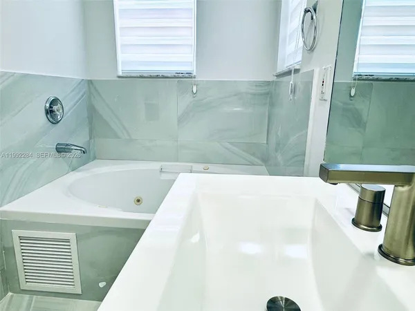 $4,800 | 5002 Southwest 35th Terrace, Hollywood, FL 33312