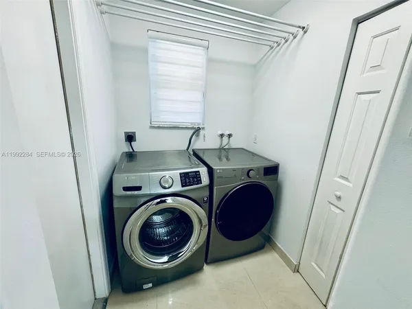 $4,800 | 5002 Southwest 35th Terrace, Hollywood, FL 33312