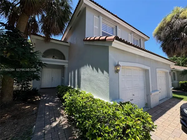 $4,800 | 5002 Southwest 35th Terrace, Hollywood, FL 33312