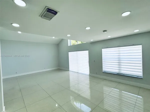 $4,800 | 5002 Southwest 35th Terrace, Hollywood, FL 33312