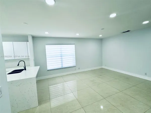 $4,800 | 5002 Southwest 35th Terrace, Hollywood, FL 33312