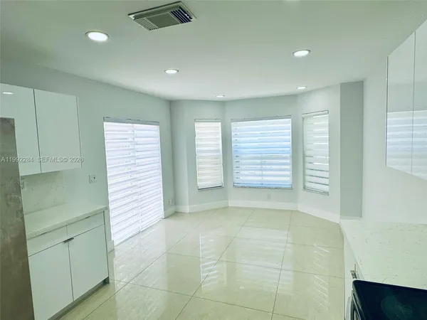 $4,800 | 5002 Southwest 35th Terrace, Hollywood, FL 33312