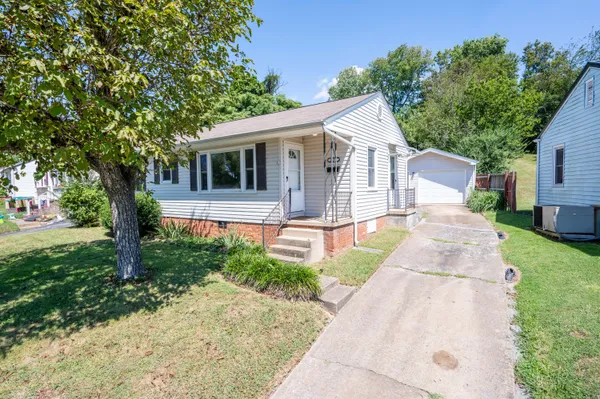 $1,400 | 1232 Garden Drive, Kingsport, TN 37664