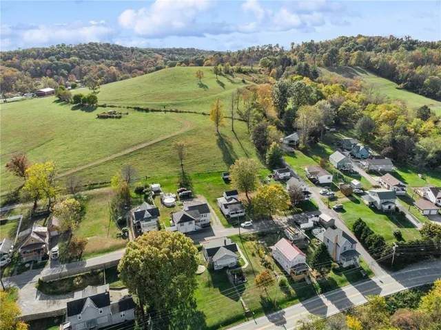 $105,000 | 1316 Hancock Avenue, Vandergrift, PA 15690