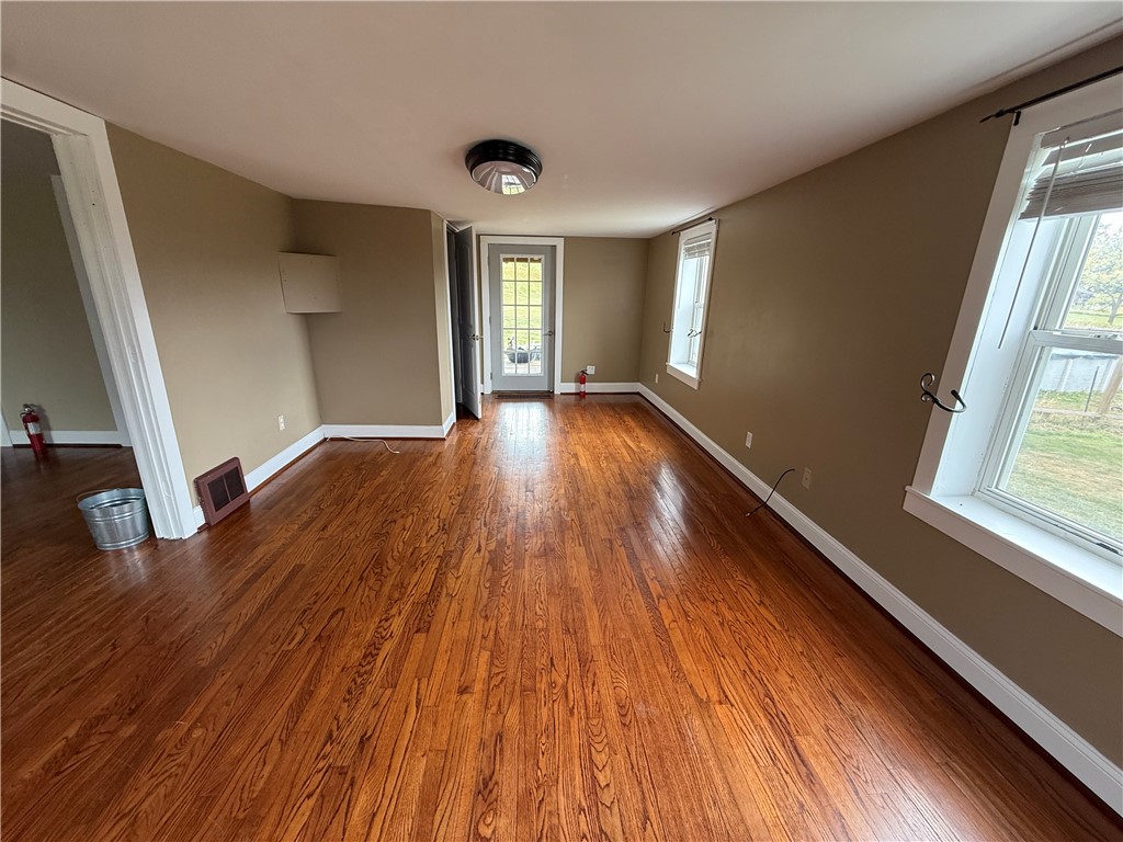 2714 Degroff Road Nunda, NY 14517 - Photo 17 of 46 Living room