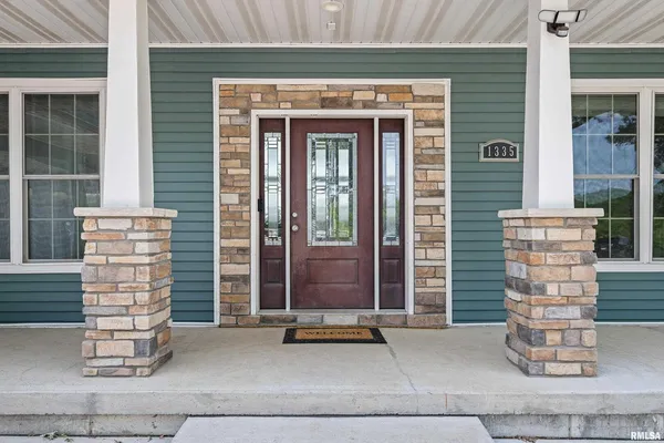 $700,000 | 1335 North Utah Avenue, Davenport, IA 52804