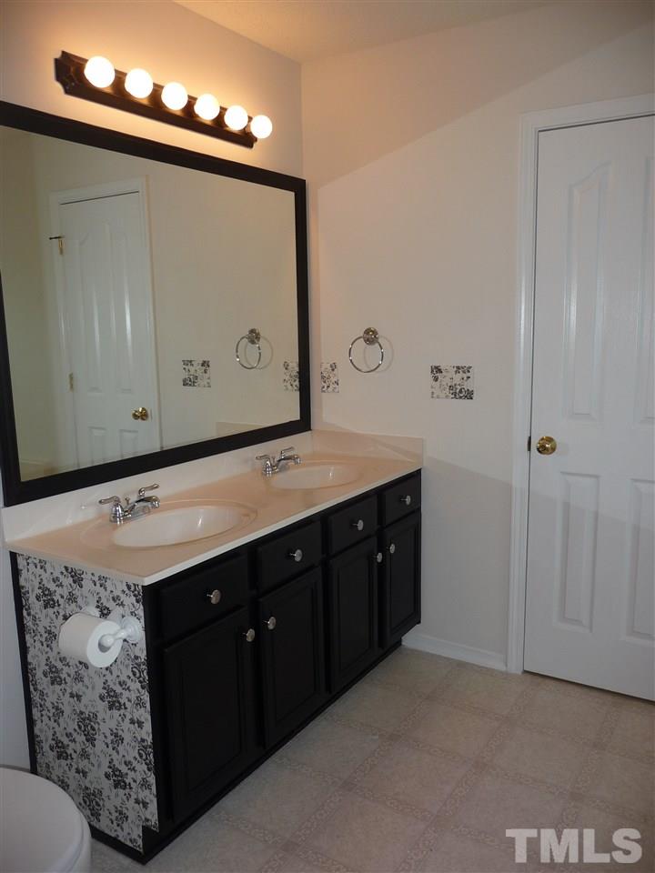 5617 Enoree Lane Raleigh, NC 27616 - Photo 11 of 18 Gallery Image 11