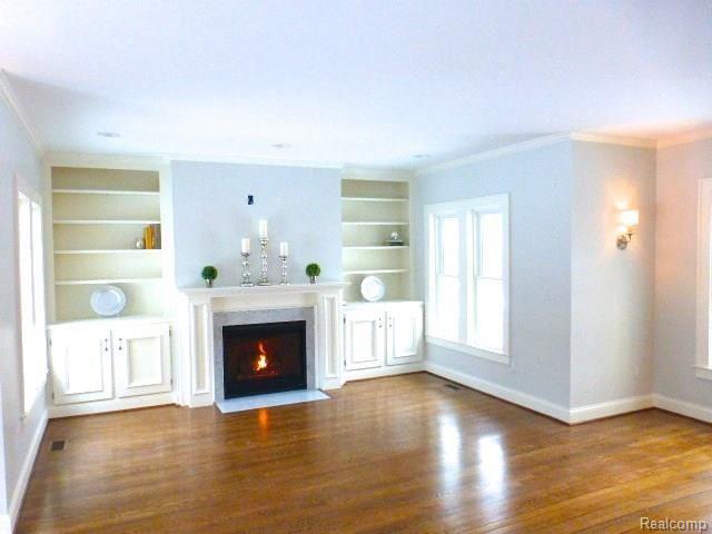 847 Fisher Road Grosse Pointe, MI 48230 - Photo 3 of 16 P1010949 (2).JPG