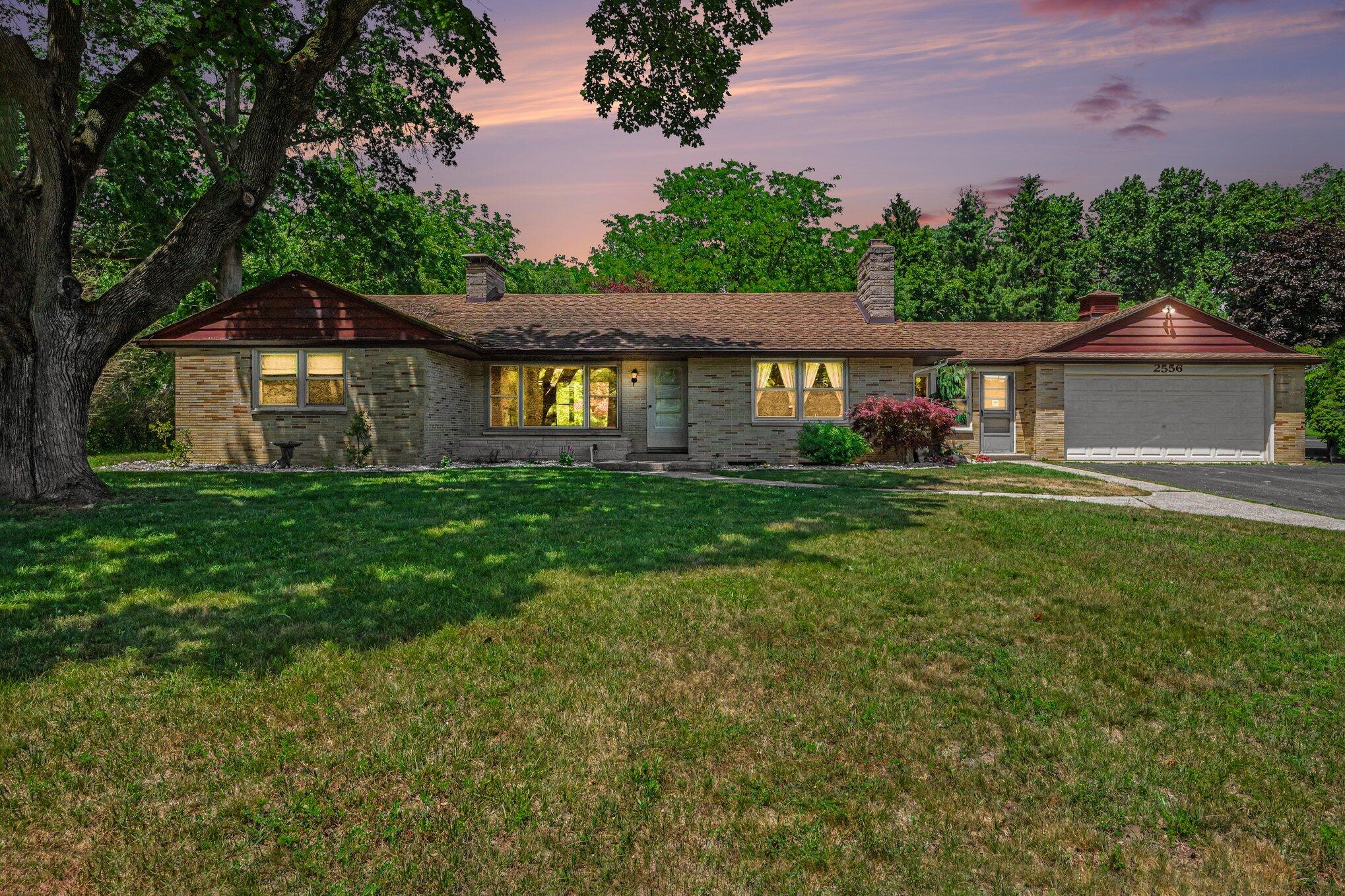 2556 Angling Road Kalamazoo, MI 49008 - Photo 1 of 26 001_file_4654