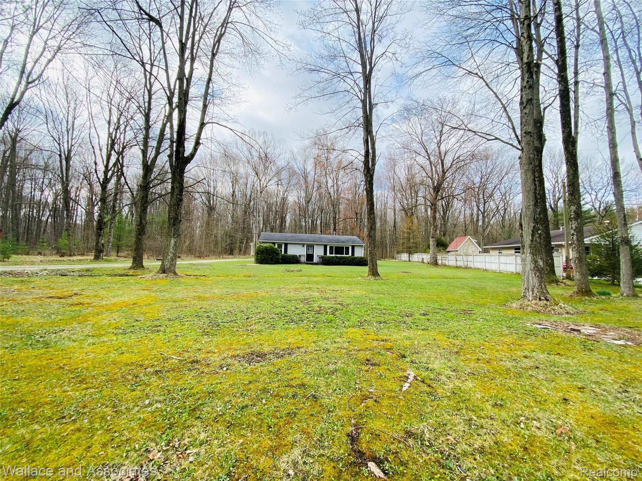 7093 Phillips Road North Street, MI 48049 - Photo 2 of 26 IMG-8383.jpg