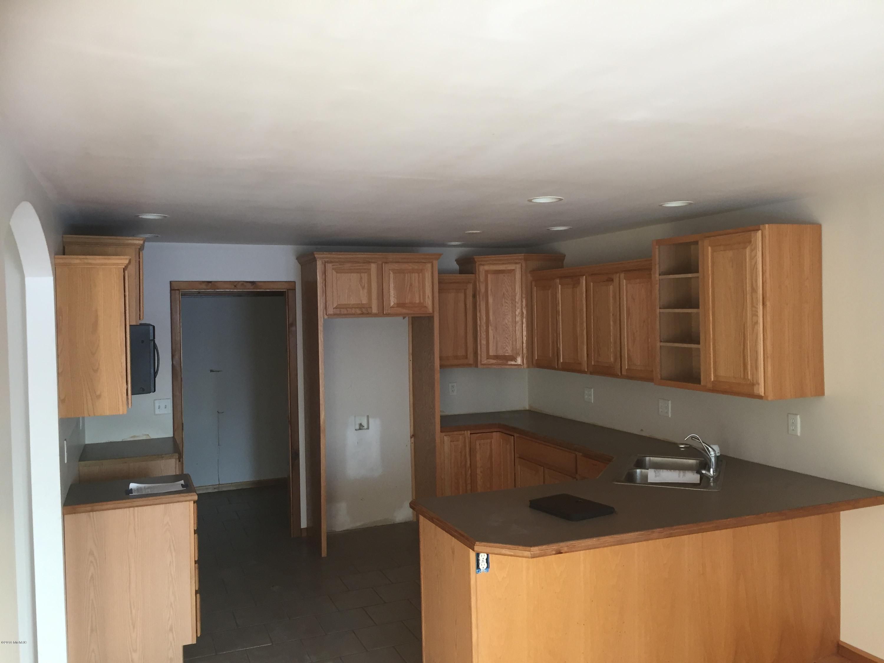 6478 Palmer Road Belding, MI 48809 - Photo 5 of 12 Kitchen